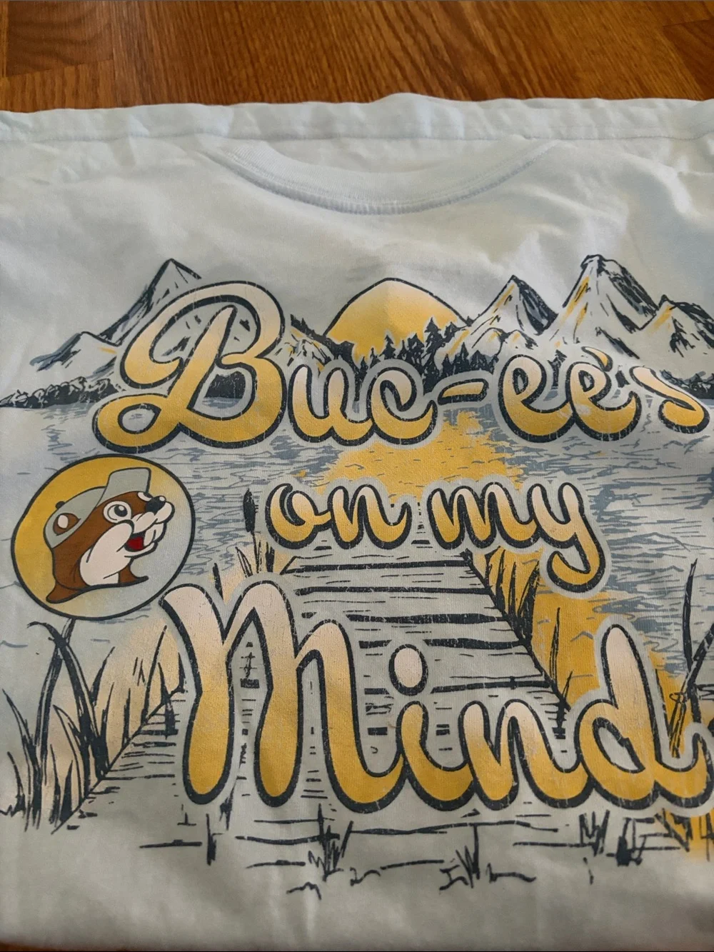 Buc-ee's Women's White Short-Sleeve Graphic Tee - Yellow Accent - Picture 1 of 6